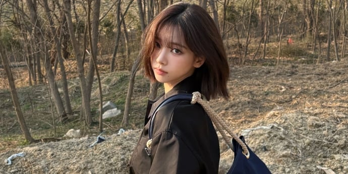카리나 등신대 들고 도망친 절도범... 엇나간 팬심