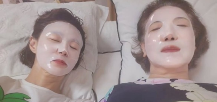 예지원, 90세 母와 자매인 줄...감탄 부른 ‘동안 피부 DNA’ 비결은?