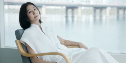 김희애, 25 SUMMER 광고 캠페인 통해 단정하며 깊이 있는 여름 스타일 제안
