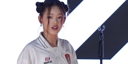 YG, 새 걸그룹 첫 멤버 이벨리 공개... 15살 호주 출신