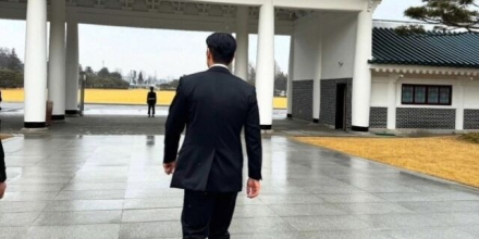 최시원, 현충원 참배 나서... “자유와 평화 당연한 것 아냐”