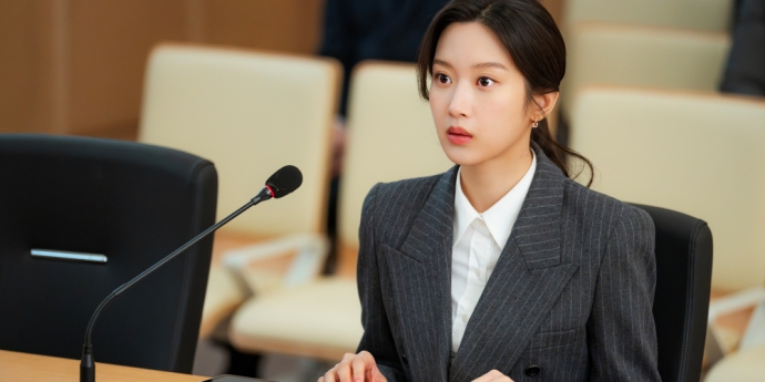 문가영, 열정 만렙 1년 차 변호사 됐다 (서초동)