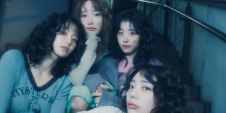 QWER ‘눈물참기’, 음원 차트 정상... 이전 곡 역주행 이어져