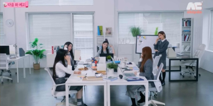 키키, 회사원 변신? (키키팡팡)