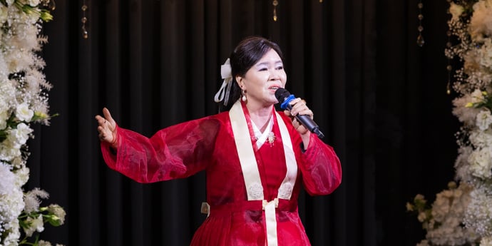 안소라 '레드의 정열을 닮은 목소리' [포토]