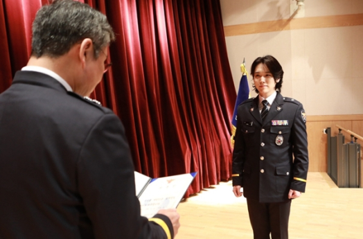 성민, ‘명예경찰’ 됐다! “시민들 안전 지키는 경찰분들 응원하겠다”