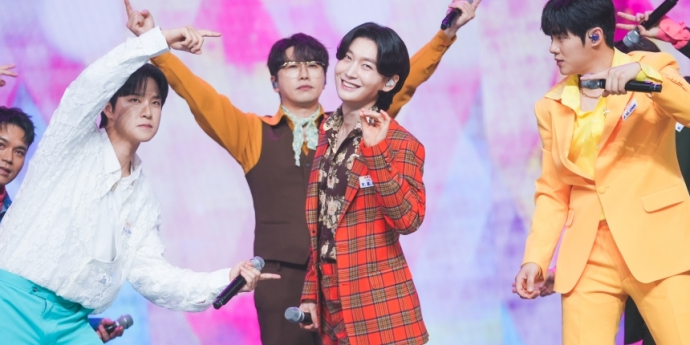 “BTS 느낌 난다!” 김용빈, 레트로 패션 찰떡 소화 (사콜세븐)