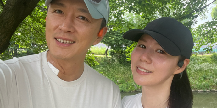 진태현, 갑상선암 수술 후 아내 박시은과 재활 시작...“멋지게 이겨내 보자”