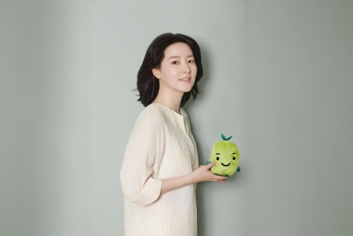 이영애, 장애인 가정 위해 재능기부