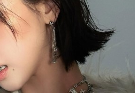 ‘쇠맛’ 듬뿍... 에스파→엑스지 Y3K 스타일링
