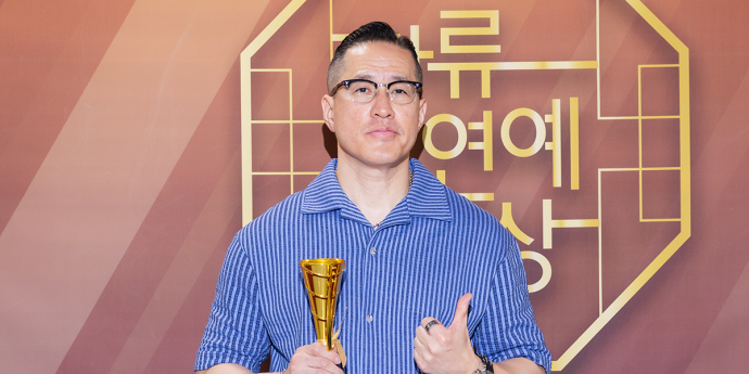 김정우 PD '글로벌프로듀서상 예능부문 선정됐어요'(대한민국 한류연예대상) [포토]