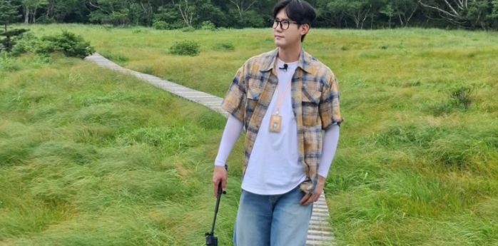 신성, 대암산 ‘용늪’ 인증샷 공개… “용의 기운 받아가자!”