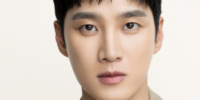 안보현, 한층 더 깊어진 분위기