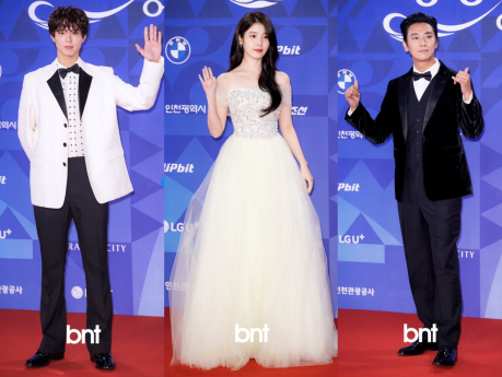 [종합] 아이유·박보검 청룡 휩쓸어