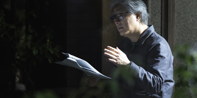 ‘어쩔수가없다’ 박찬욱 감독표 필사의 생존극