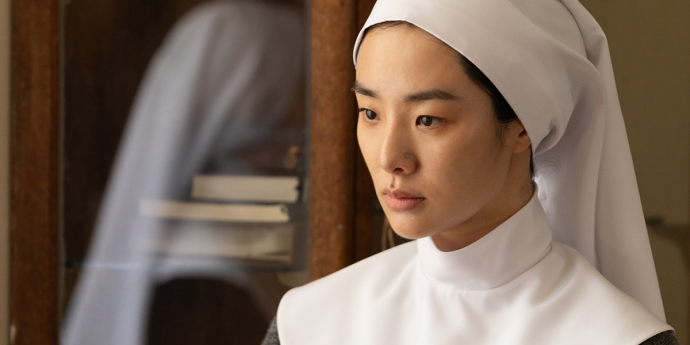 ‘구마수녀’ 스테파니 리의 재발견