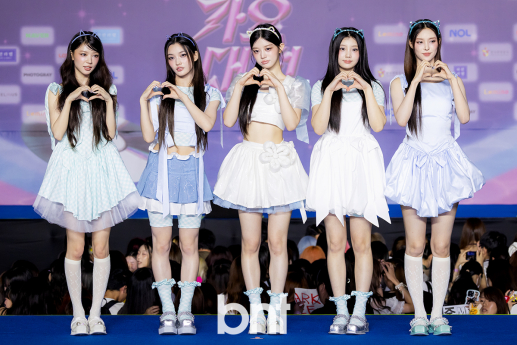 아일릿 '러블리 러블리'(SBS가요대전) [포토]
