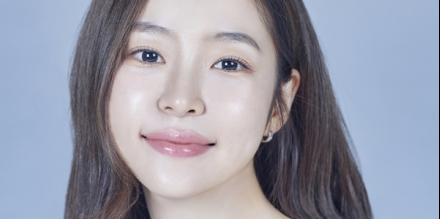 홍자, 아츠로와 독점 에이전시 계약
