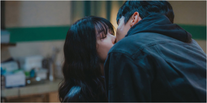 ‘메리 킬즈 피플’ 이보영x이민기, 돌발 입맞춤