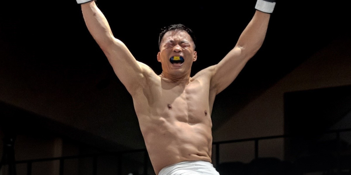 ‘UFC’의 위엄… 남의철, 44세 나이로 블랙컴뱃 TKO 승리 