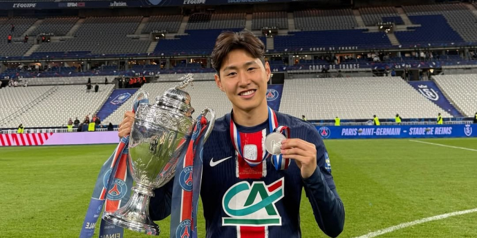 이강인, 주전 위해 PSG 떠날까… “나폴리·맨유서 관심 보여”