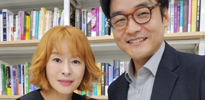 예지원, 엄성우 작가의 ‘어떻게 어른이 되는가’ 북토크 MC로 나서