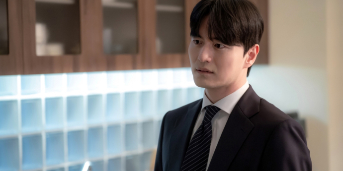 ‘에스콰이어’ 이진욱, 가슴 아픈 개인사 포착