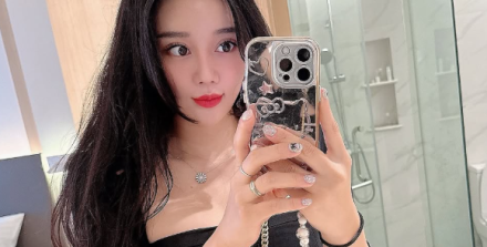은지언니, 러블리한 거울셀카로 귀국 인사