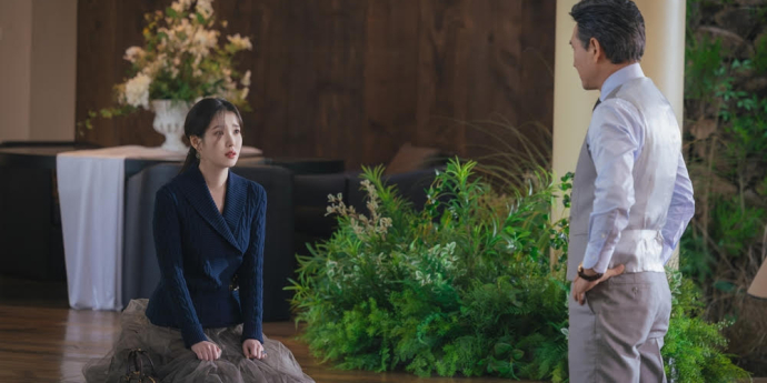 ‘21세기 대군부인’ 아이유 vs 父 조승연
