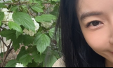 윤소이, 싱그러운 셀카로 전한 근황…“즐거운 어버이날 되세요”