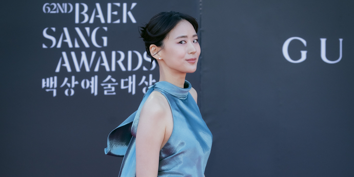 이이담 '힐끔'(백상예술대상) [포토]