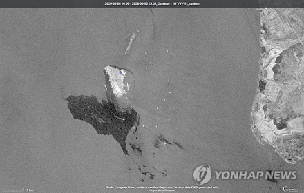이란 기름 유출…교전 협상은 “검토 중”