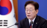 李 “주식시장 활황 계속…연금 개혁 돌파구”