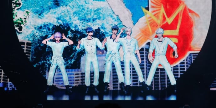 플레이브, ‘위버스 콘’ 성료