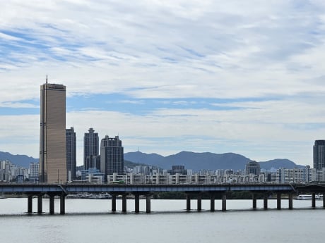 전국 대체로 맑음… 낮 최고기온 29도 [오늘날씨]