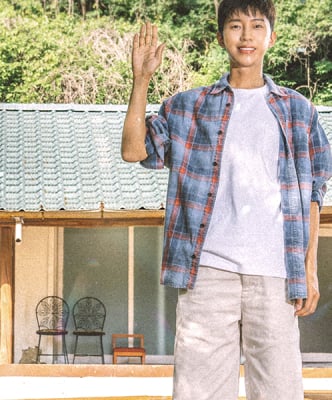‘산골총각 영웅’ 임영웅x시월이, 첫 투샷