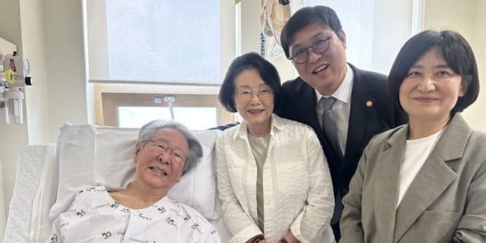 최불암 찾은 최휘영 장관