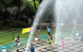 차차 맑음…서울 낮기온 34도‘불볕더위’