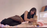 헤린, 반려묘와 함께한 포근한 일상…러블리한 매력