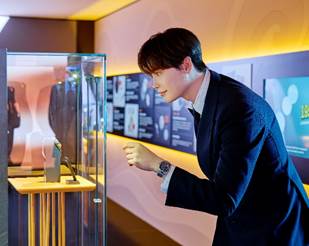 이종석, 미도 신제품 출시 함께했다