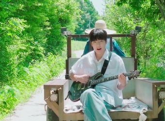 몬스타엑스 민혁 첫 솔로곡, 해외서 먼저 터졌다