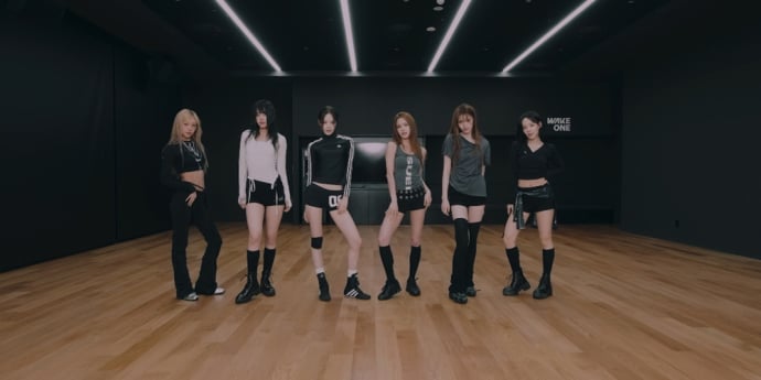 이즈나, 신곡 ‘메트로놈’ 안무 연습 영상 공개