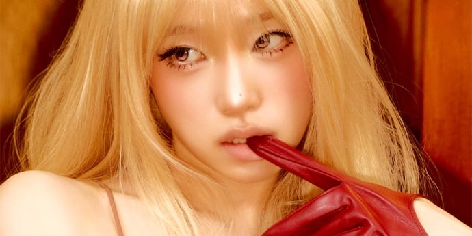 최예나, ‘캐치 캐치’로 글로벌 차트 강타ing