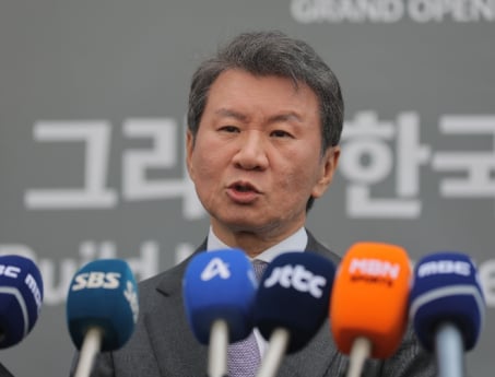 정몽규에 '개껌' 투척…협회장까지 분노 번져