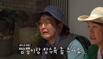 ‘독박투어’ 김준호, 고량주 원샷