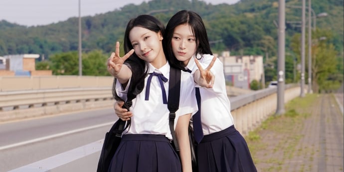 리센느 원이·미나미, 태연 ‘만찬가’ MV 비하인드 공개