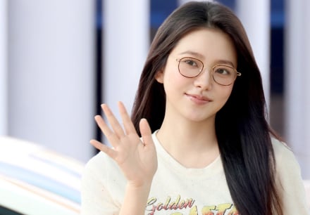 레드벨벳 예리, 공항서 시선 싹쓸이… 상큼 여행룩 눈길 