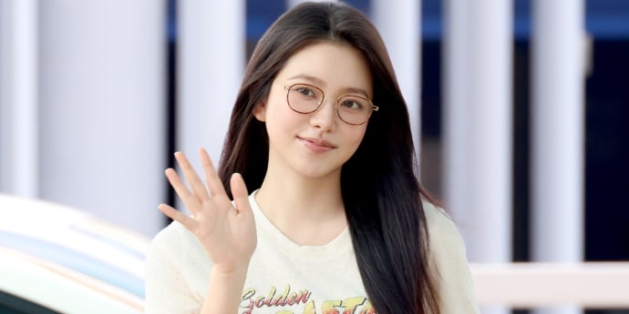 레드벨벳 예리, 공항서 시선 싹쓸이… 상큼 여행룩 눈길 