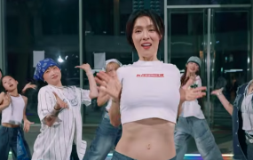 애프터스쿨 가희, 찬양곡에 파격 안무… 결국 갑론을박