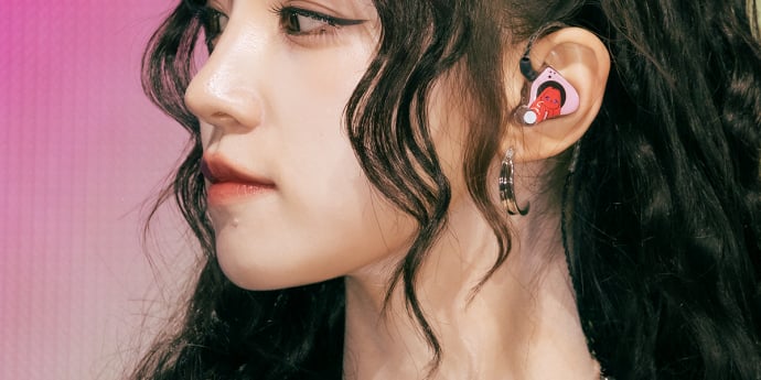 아이들 우기 '우기만큼 귀여운 인이어 토끼캐릭터' [포토]